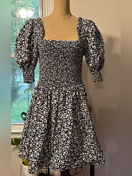 1. State Dresses & Skirts - 1. State Black & White Floral Smocked Midi Dress with Puff Sleeves